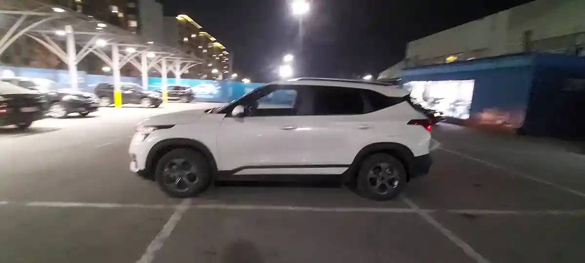 Kia Seltos 2022 года за 11 500 000 тг. в Алматы