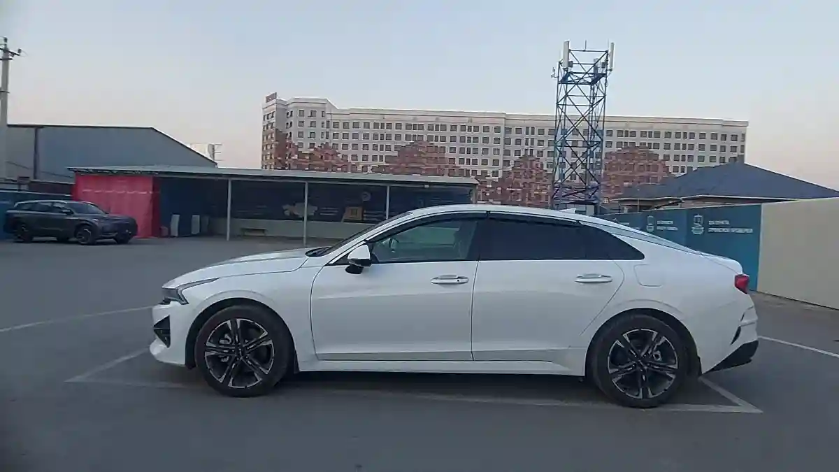 Kia K5 2023 года за 16 500 000 тг. в Шымкент