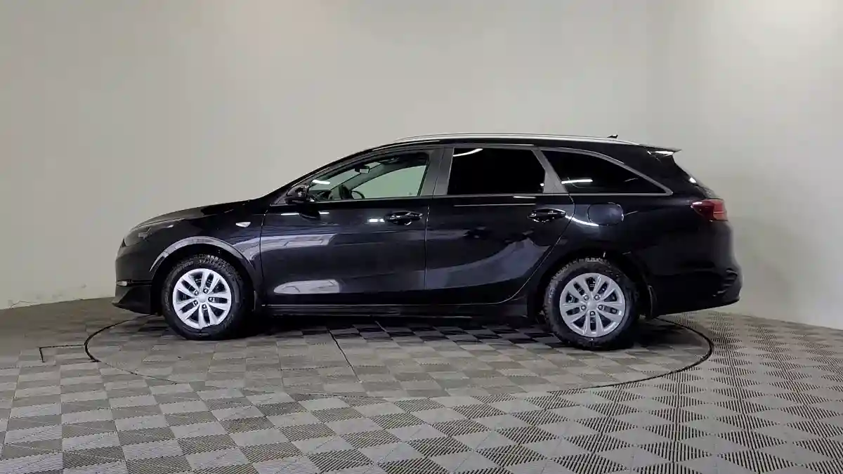 Kia Ceed SW 2023 года за 9 790 000 тг. в Алматы