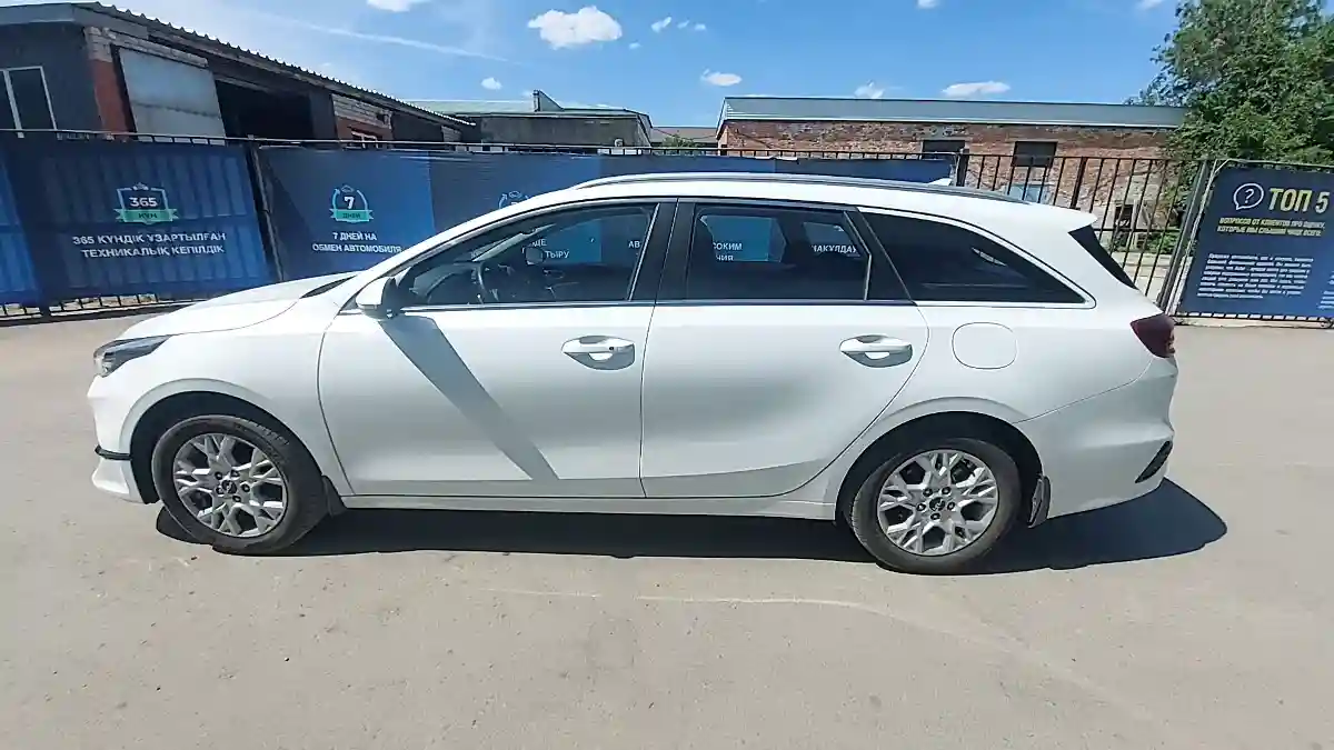 Kia Ceed 2022 года за 12 000 000 тг. в Актобе