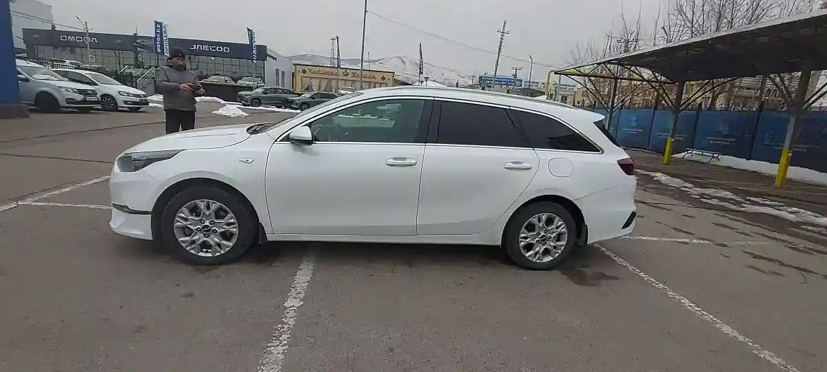 Kia Ceed 2023 года за 8 300 000 тг. в Алматы