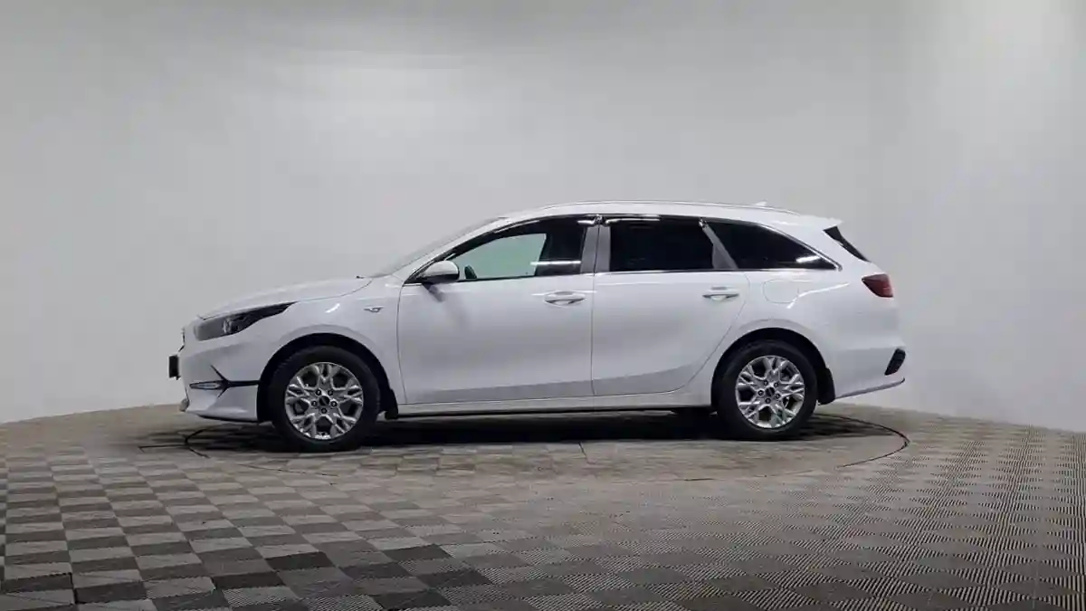 Kia Ceed SW 2023 года за 10 490 000 тг. в Алматы