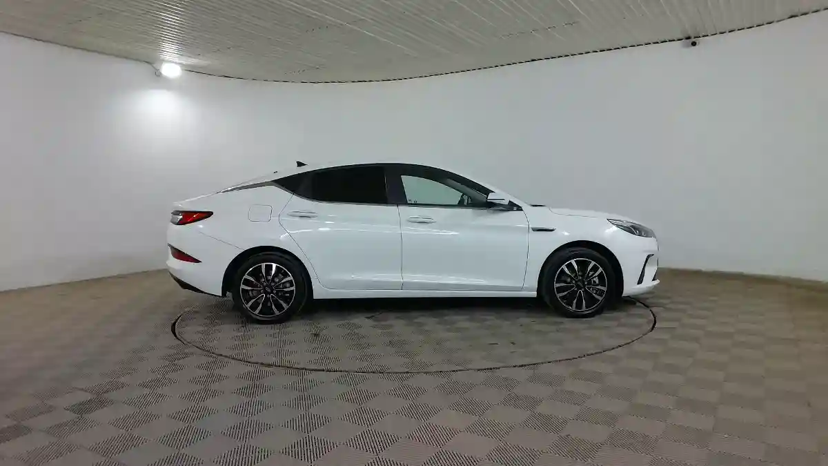 JAC J7 2022 года за 7 000 000 тг. в Шымкент
