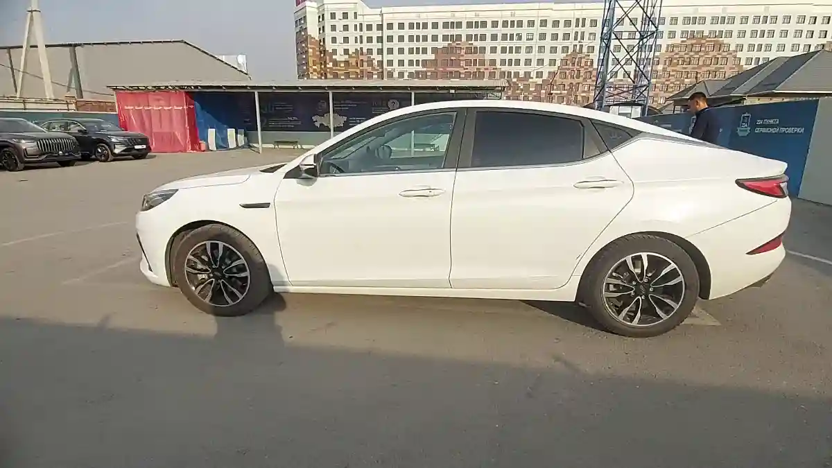 JAC J7 2023 года за 6 000 000 тг. в Шымкент