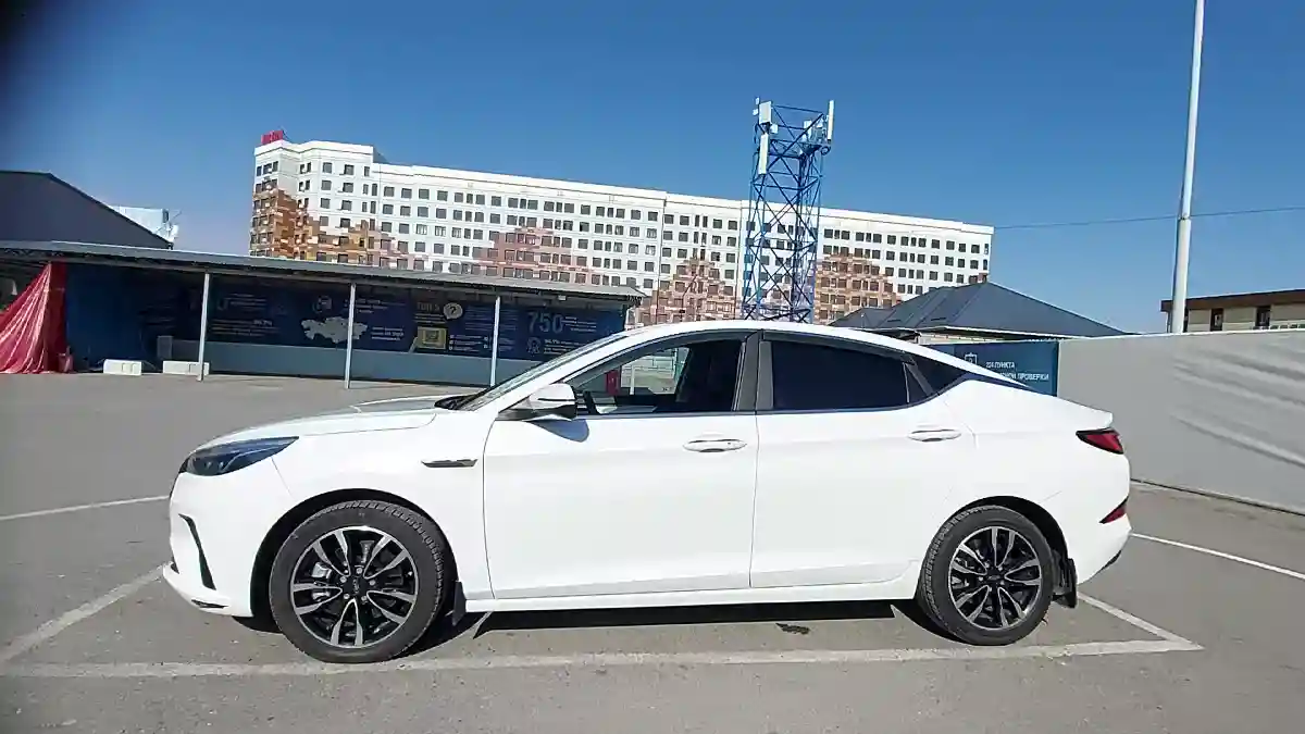 JAC J7 2023 года за 7 000 000 тг. в Шымкент