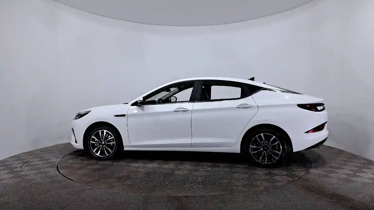 JAC J7 2023 года за 6 890 000 тг. в Астана