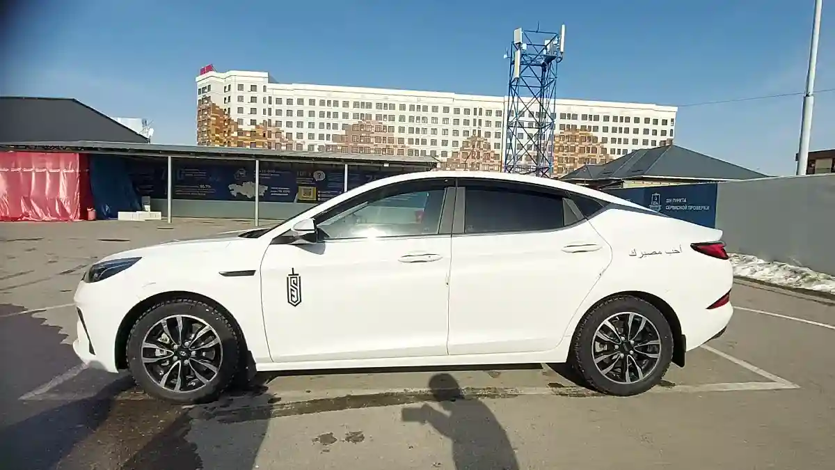 JAC J7 2023 года за 7 000 000 тг. в Шымкент