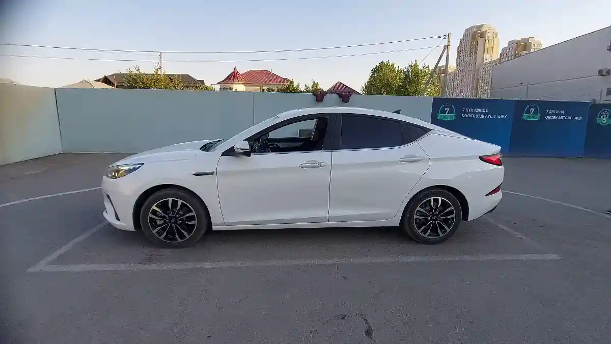 JAC J7 2023 года за 7 000 000 тг. в Шымкент