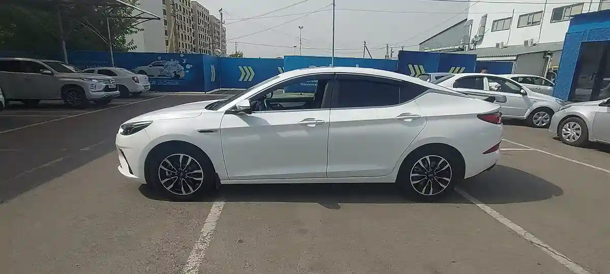 JAC J7 2023 года за 6 000 000 тг. в Алматы