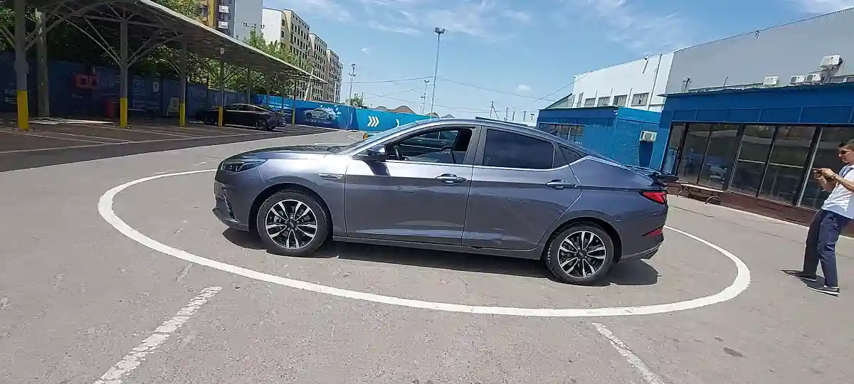 JAC J7 2023 года за 5 000 000 тг. в Алматы