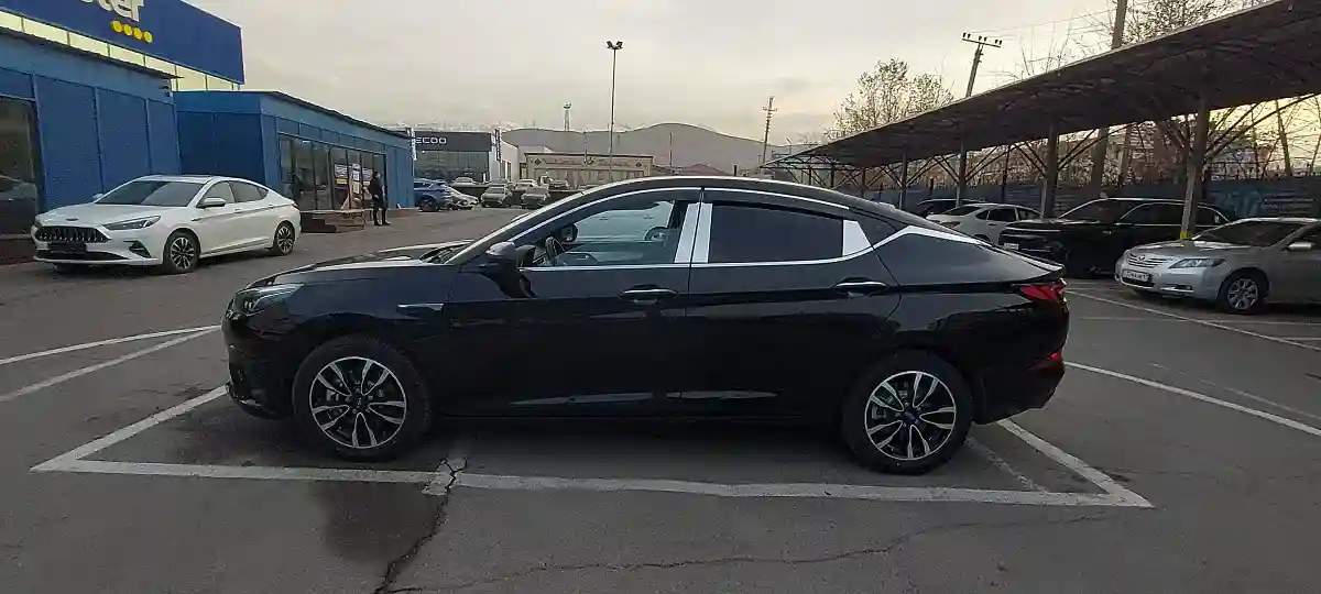 JAC J7 2023 года за 6 390 000 тг. в Алматы