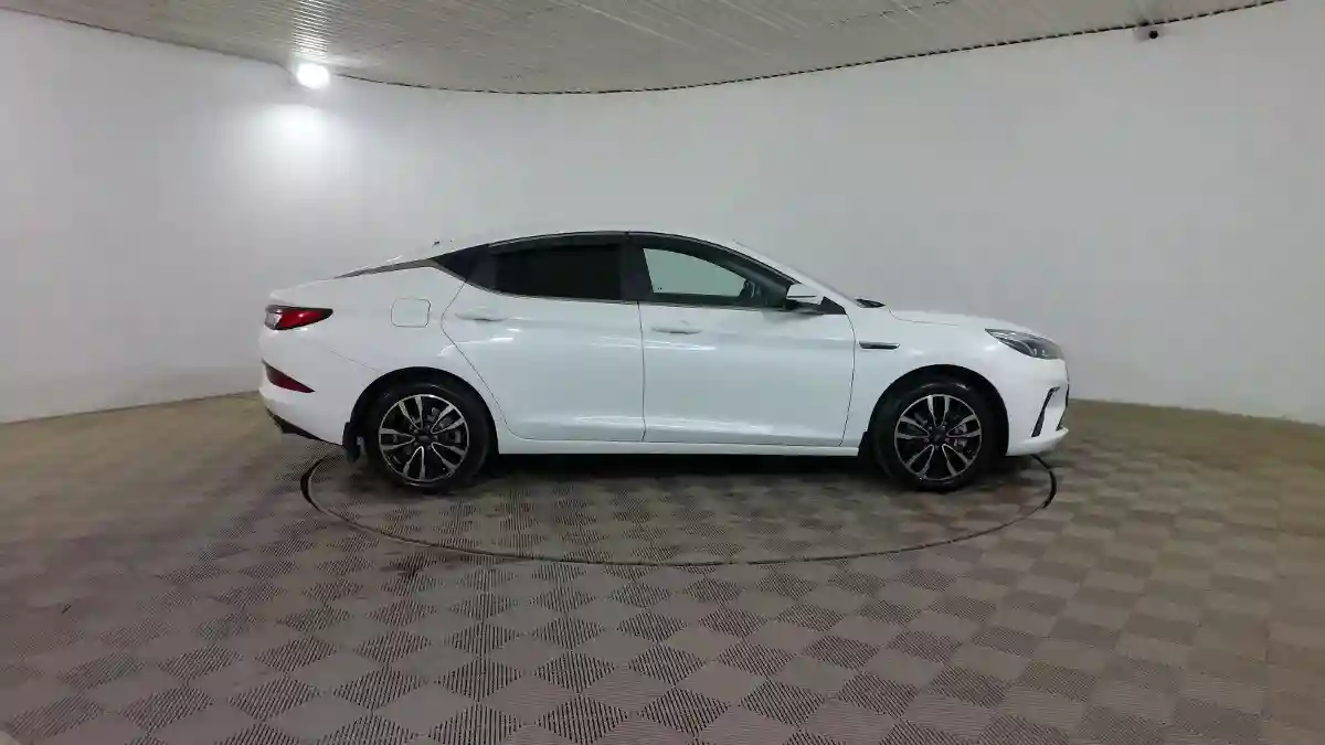 JAC J7 2024 года за 7 090 000 тг. в Шымкент