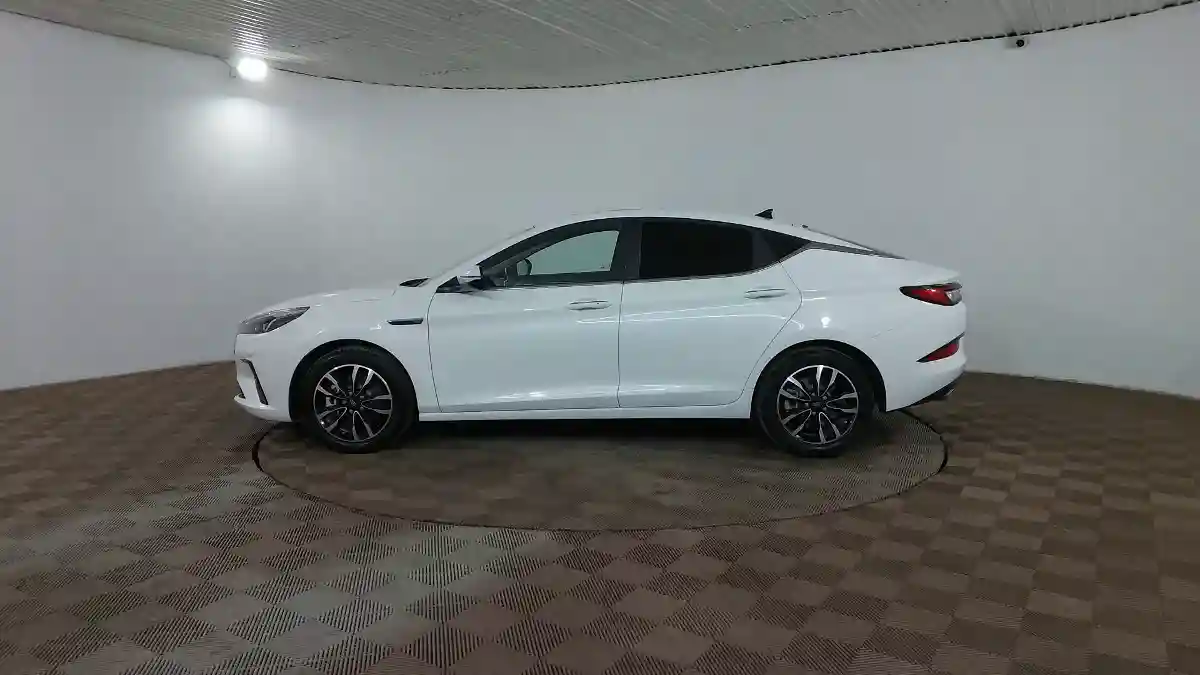 JAC J7 2023 года за 7 290 000 тг. в Шымкент