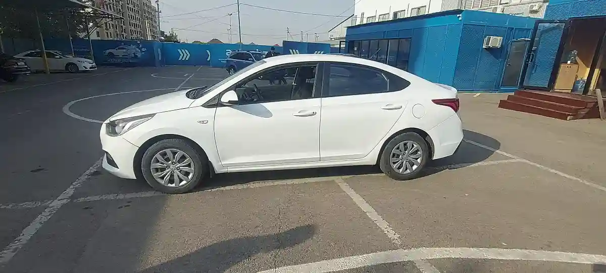 Hyundai Accent 2019 года за 7 000 000 тг. в Алматы