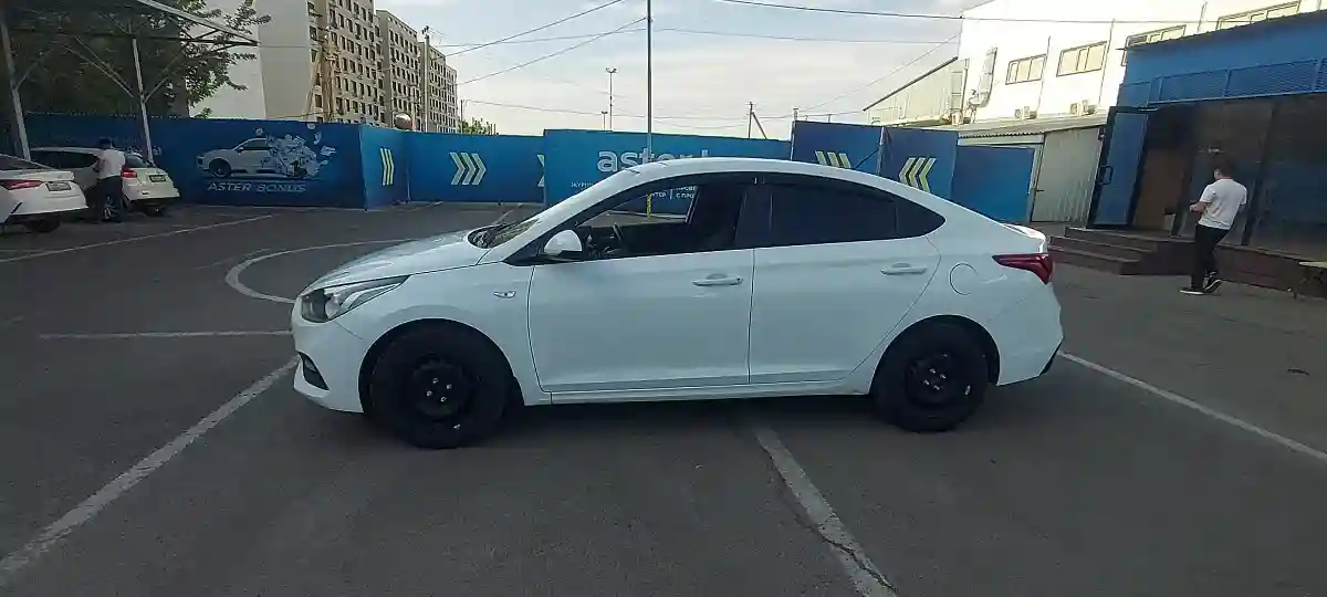 Hyundai Accent 2019 года за 7 500 000 тг. в Алматы