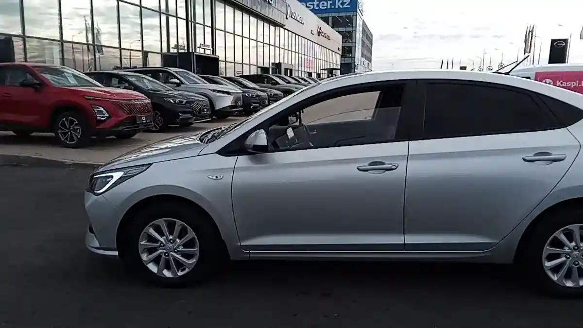 Hyundai Accent 2020 года за 7 500 000 тг. в Астана