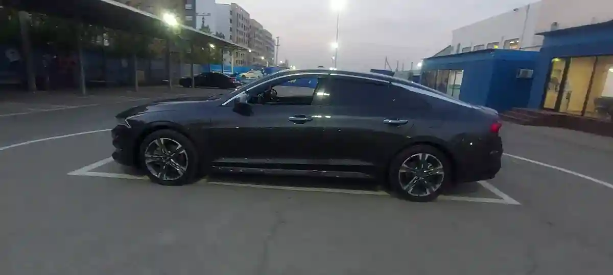 Kia K5 2021 года за 15 000 000 тг. в Алматы