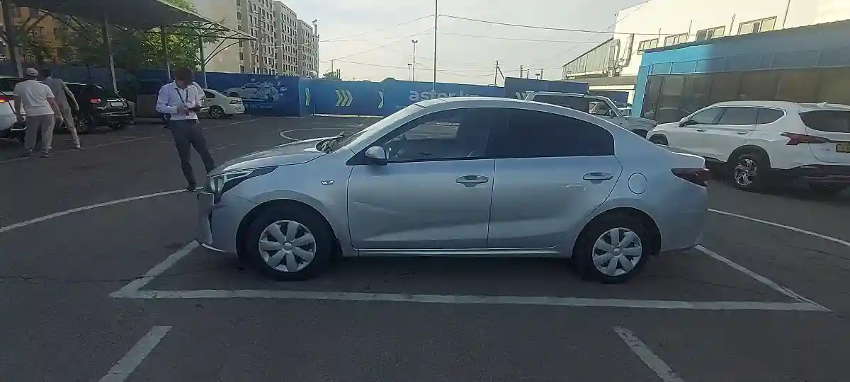 Kia Rio 2021 года за 7 500 000 тг. в Алматы