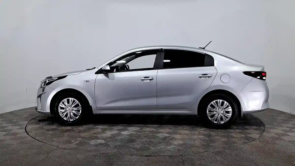 Kia Rio 2021 года за 7 650 000 тг. в Астана