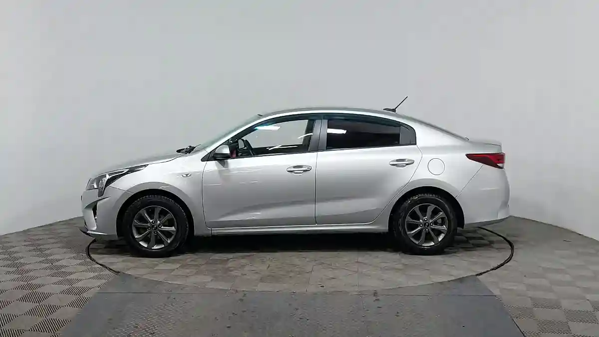 Kia Rio 2021 года за 7 790 000 тг. в Астана