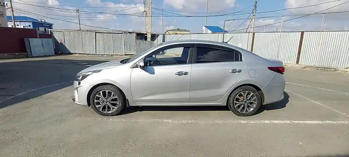 Kia Rio 2021 года за 7 950 000 тг. в Атырау