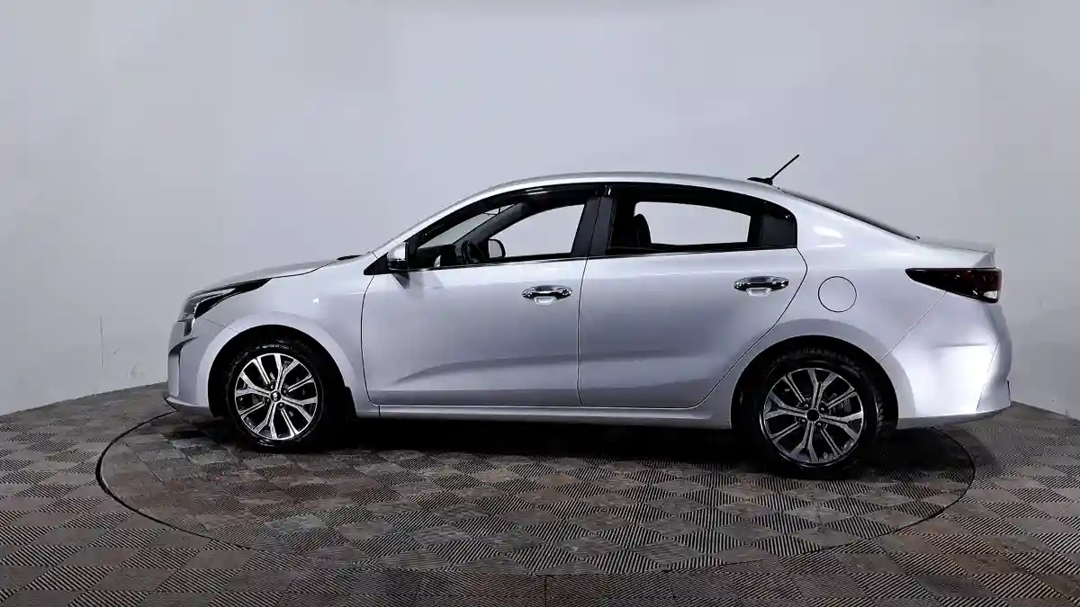 Kia Rio 2021 года за 8 490 000 тг. в Астана