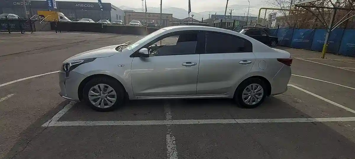 Kia Rio 2021 года за 7 000 000 тг. в Алматы