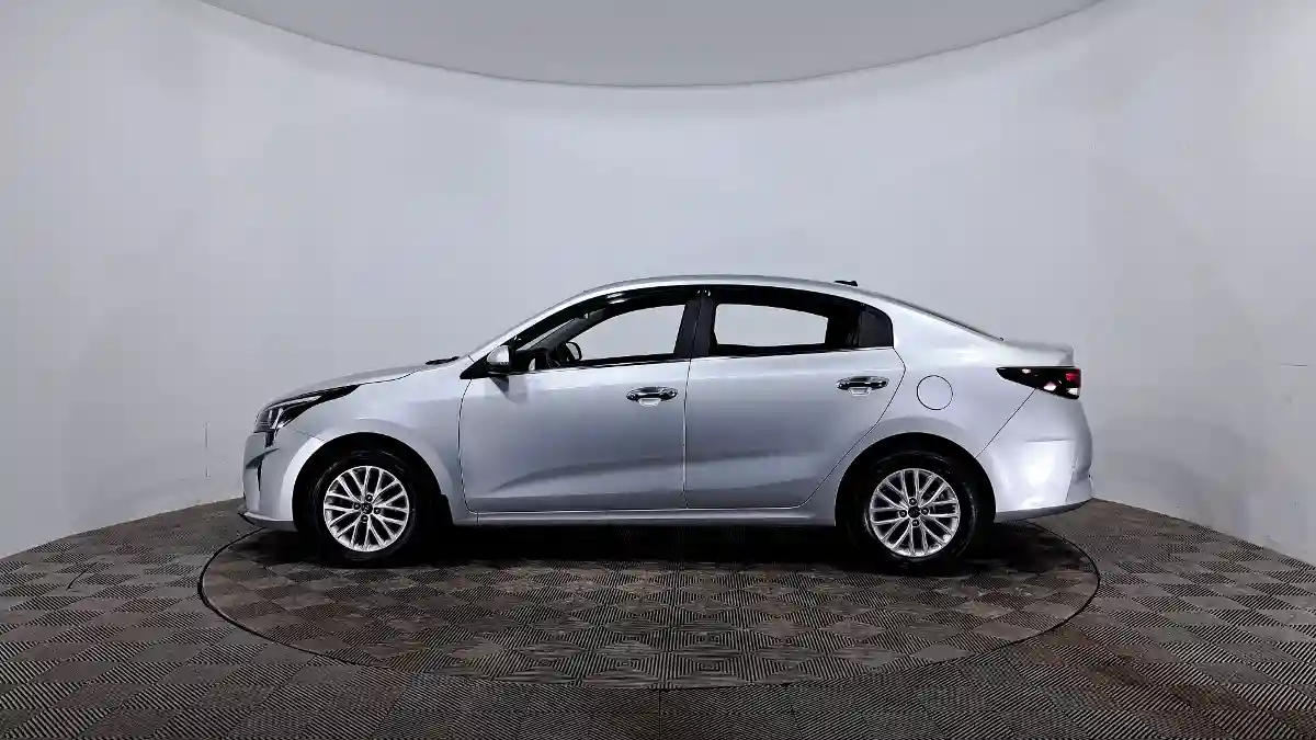 Kia Rio 2021 года за 8 290 000 тг. в Астана