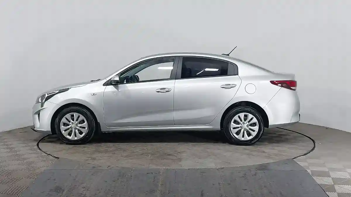 Kia Rio 2021 года за 7 980 000 тг. в Астана