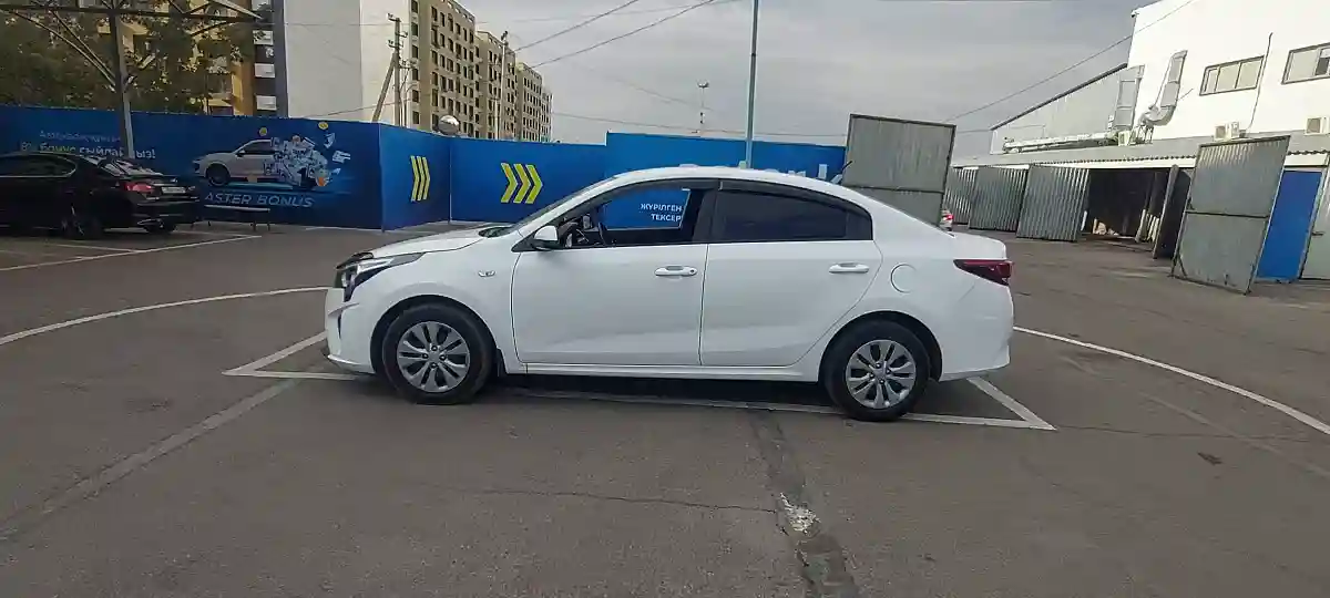 Kia Rio 2021 года за 8 000 000 тг. в Алматы