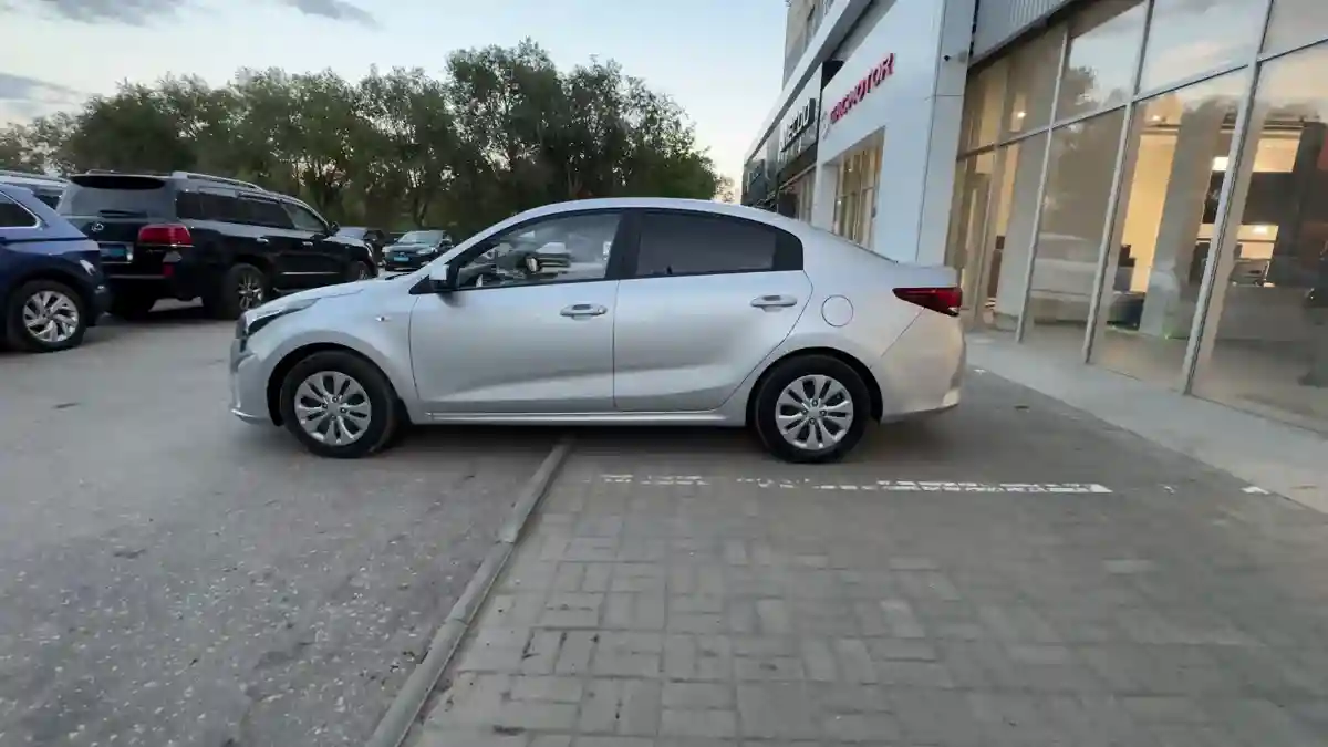 Kia Rio 2021 года за 7 990 000 тг. в Актобе