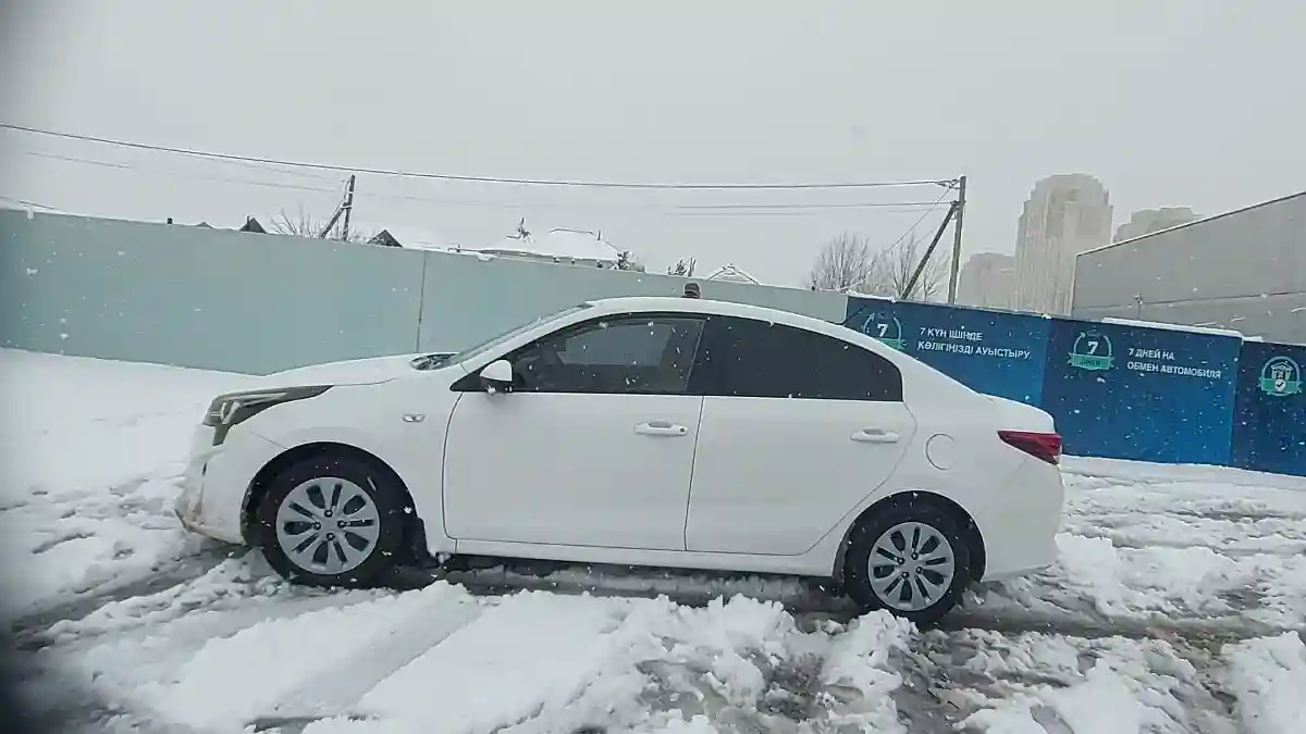 Kia Rio 2021 года за 8 000 000 тг. в Шымкент