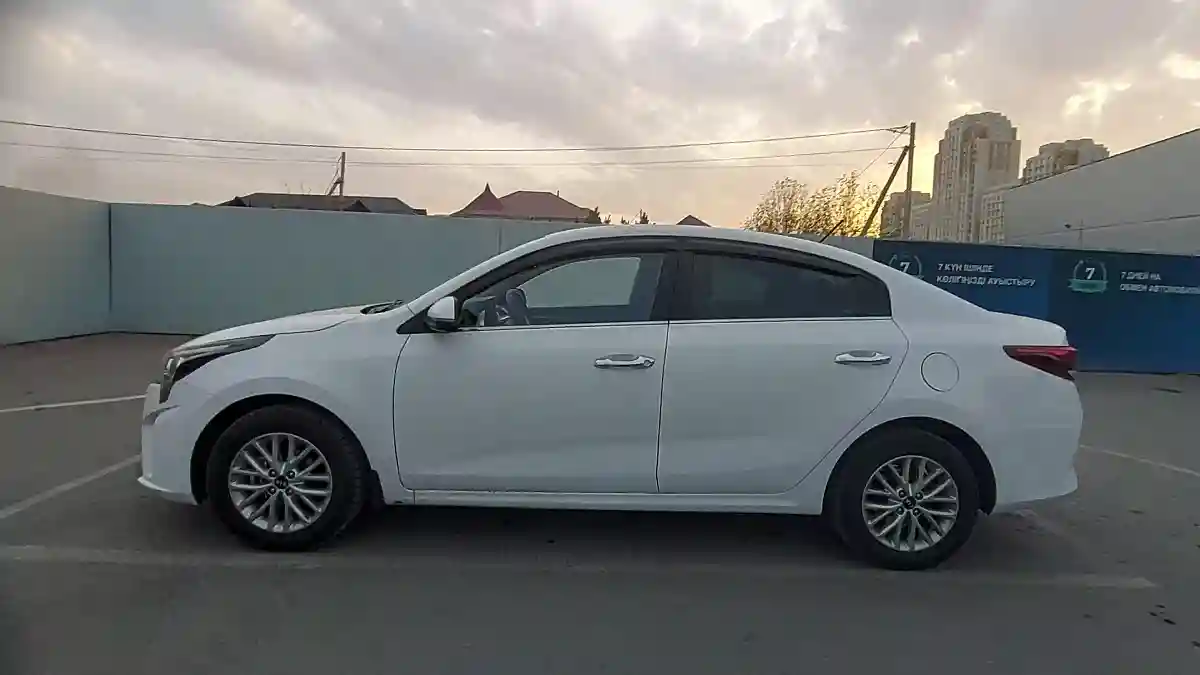 Kia Rio 2021 года за 9 500 000 тг. в Шымкент