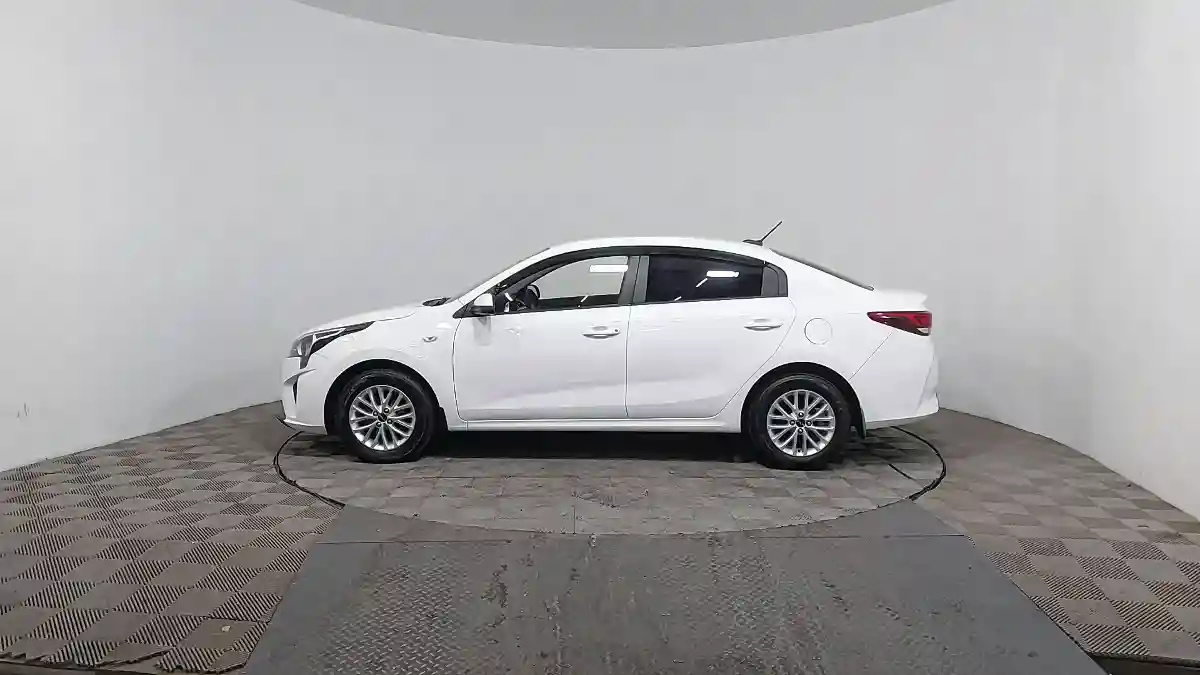 Kia Rio 2021 года за 8 500 000 тг. в Астана