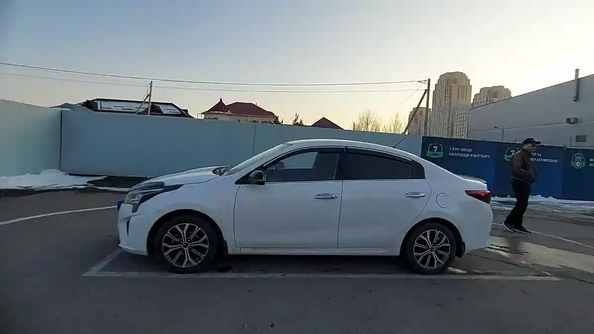 Kia Rio 2021 года за 9 300 000 тг. в Шымкент