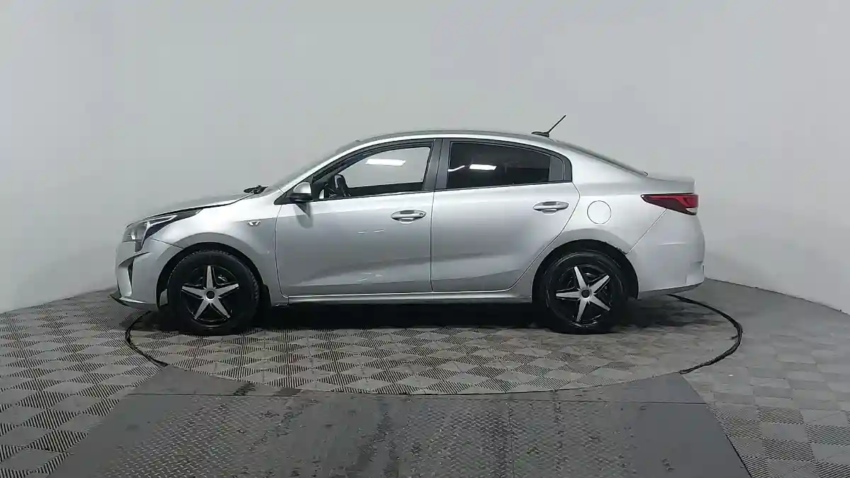 Kia Rio 2021 года за 6 250 000 тг. в Астана