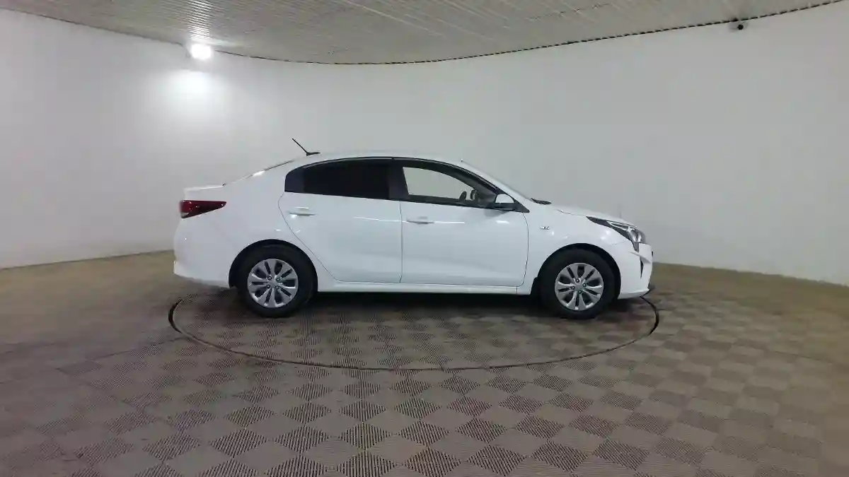 Kia Rio 2021 года за 7 590 000 тг. в Шымкент