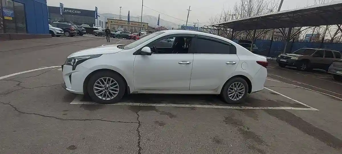 Kia Rio 2021 года за 7 000 000 тг. в Алматы