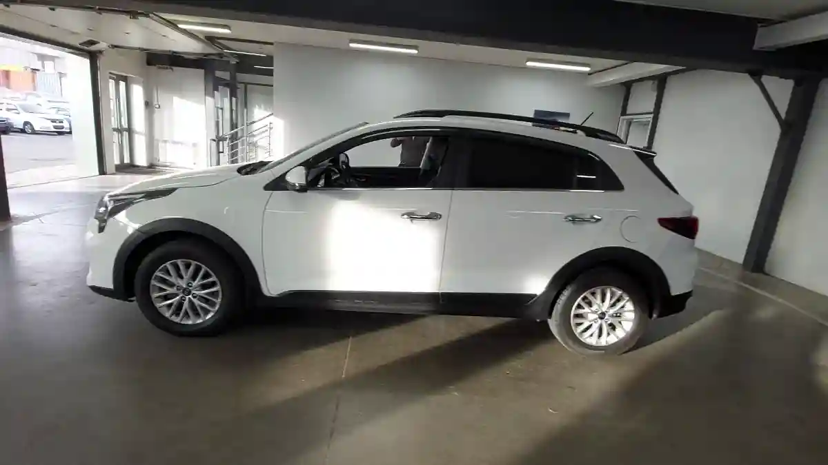 Kia Rio 2021 года за 7 000 000 тг. в Астана