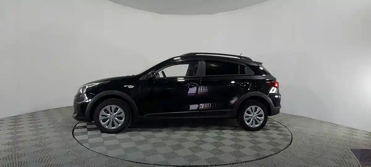 Kia Rio 2021 года за 8 990 000 тг. в Атырау