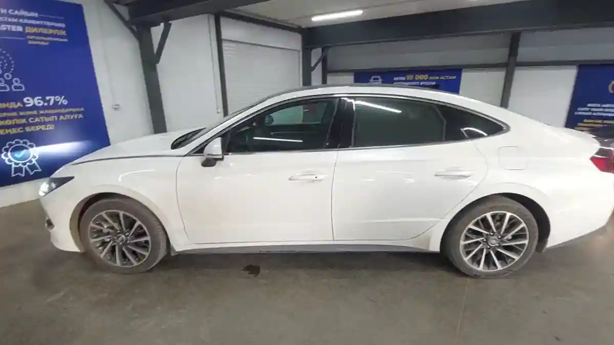 Hyundai Sonata 2020 года за 13 500 000 тг. в Астана