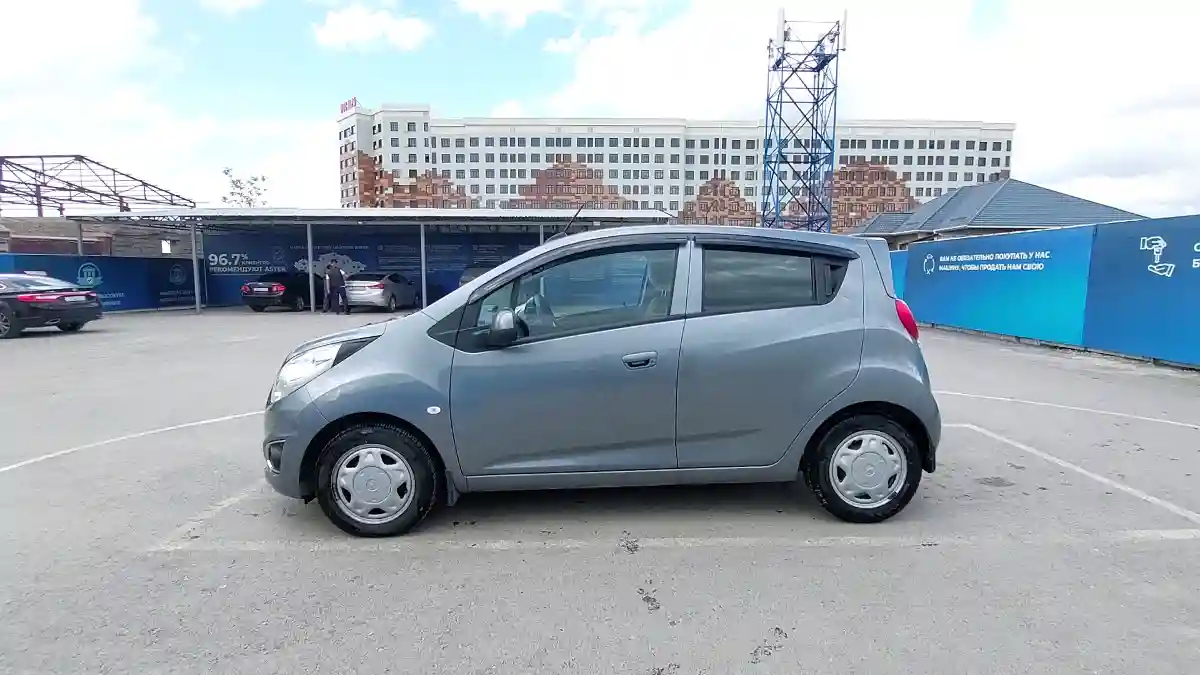 Chevrolet Spark 2022 года за 5 740 000 тг. в Шымкент