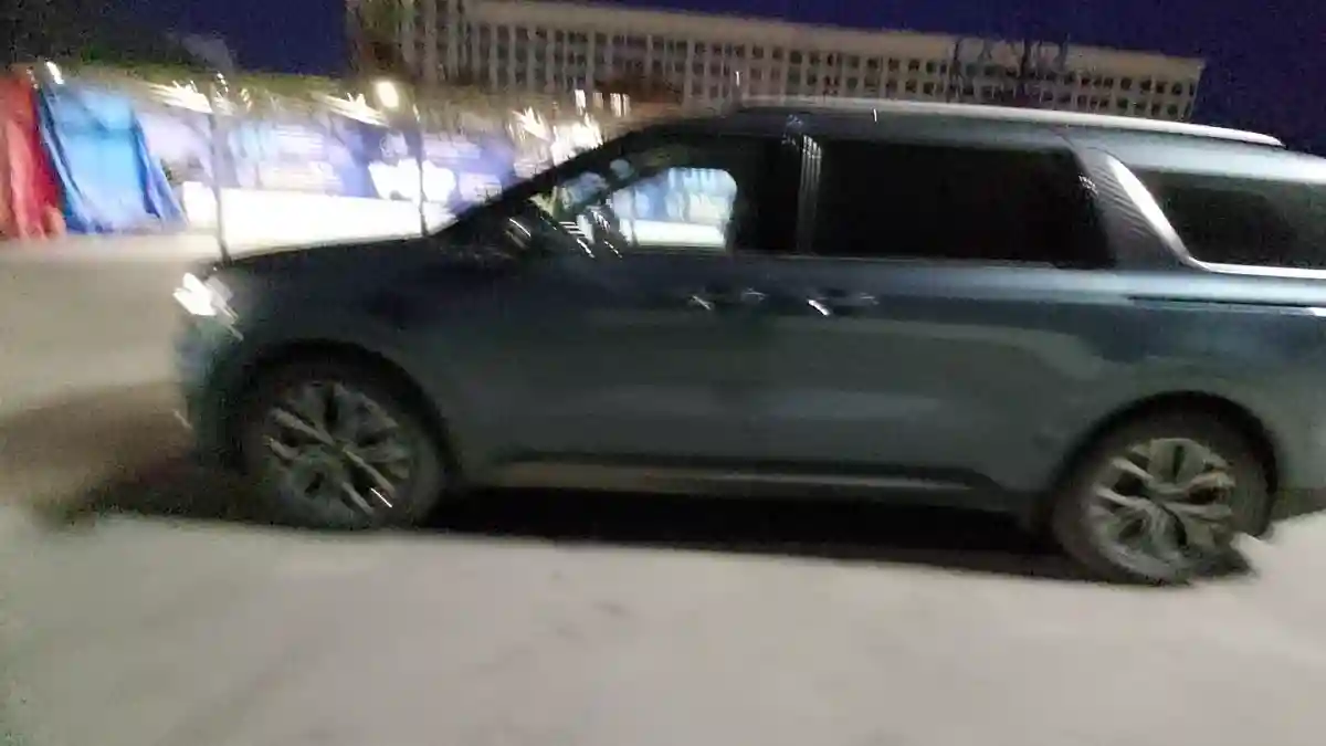 Kia Carnival 2022 года за 22 000 000 тг. в Шымкент