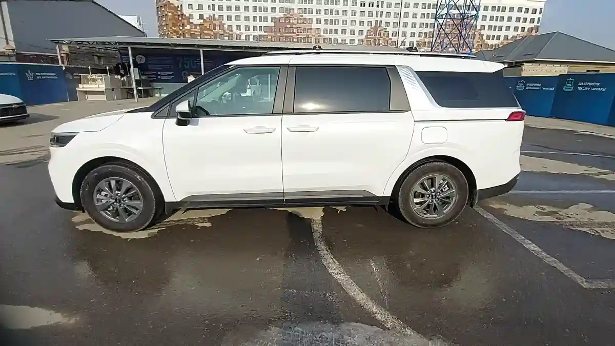 Kia Carnival 2022 года за 23 000 000 тг. в Шымкент