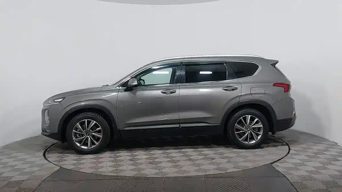 Hyundai Santa Fe 2019 года за 12 990 000 тг. в Астана