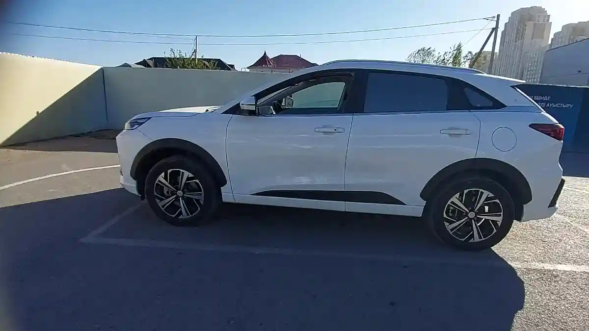 JAC JS6 2023 года за 10 000 000 тг. в Шымкент