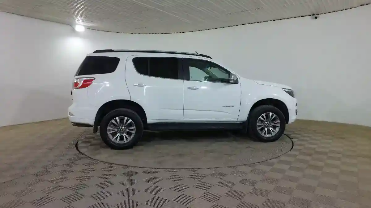 Chevrolet TrailBlazer 2022 года за 11 990 000 тг. в Шымкент