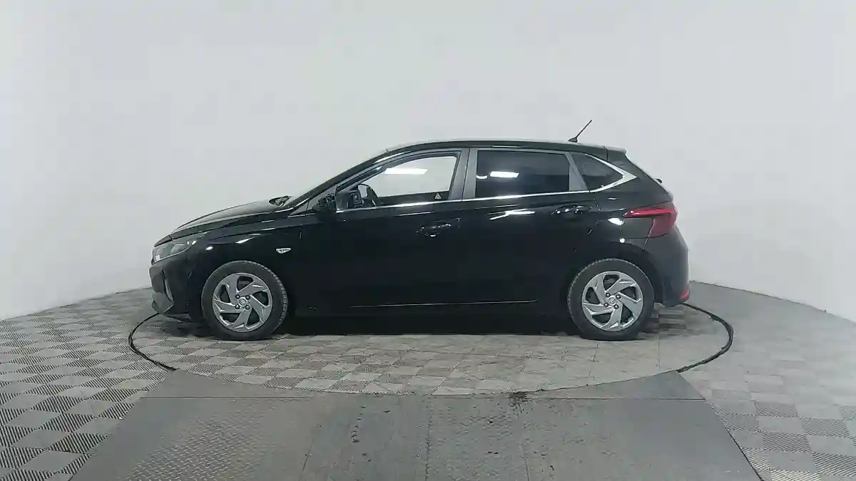 Hyundai i20 2023 года за 6 990 000 тг. в Астана