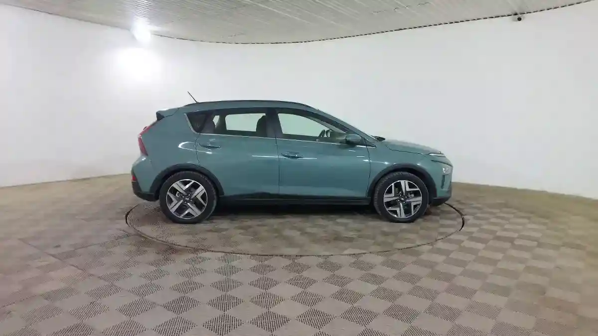 Hyundai Bayon 2023 года за 8 290 000 тг. в Шымкент