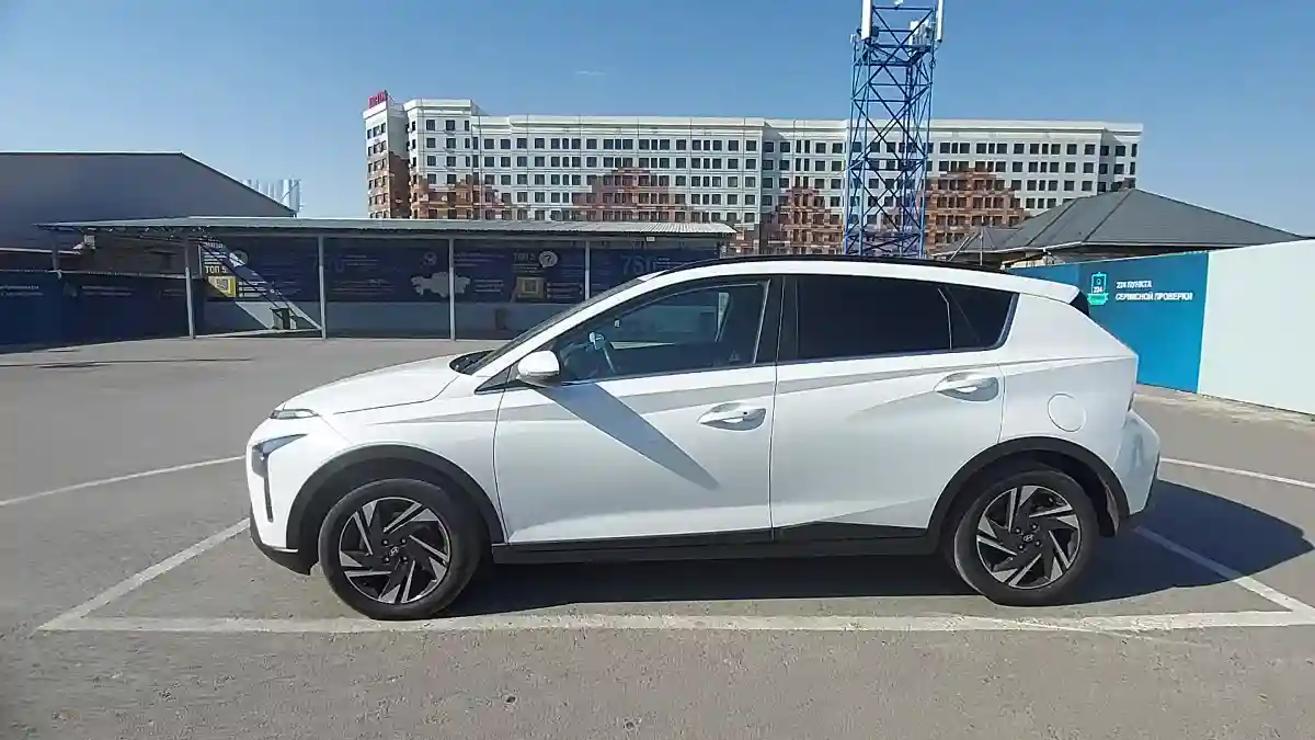 Hyundai Bayon 2023 года за 10 000 000 тг. в Шымкент